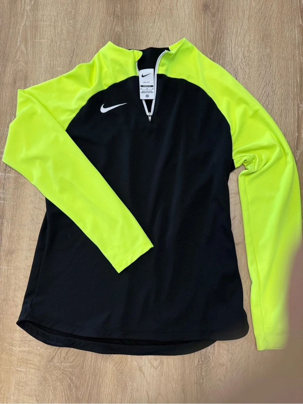 Nike Kids Long-Sleeve Half-Zip Top - Black & Neon Yellow